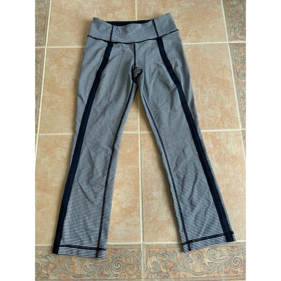 lululemon athletica Pants - Lululemon‎ Athletica front detail Ribbon navy leggings size 4